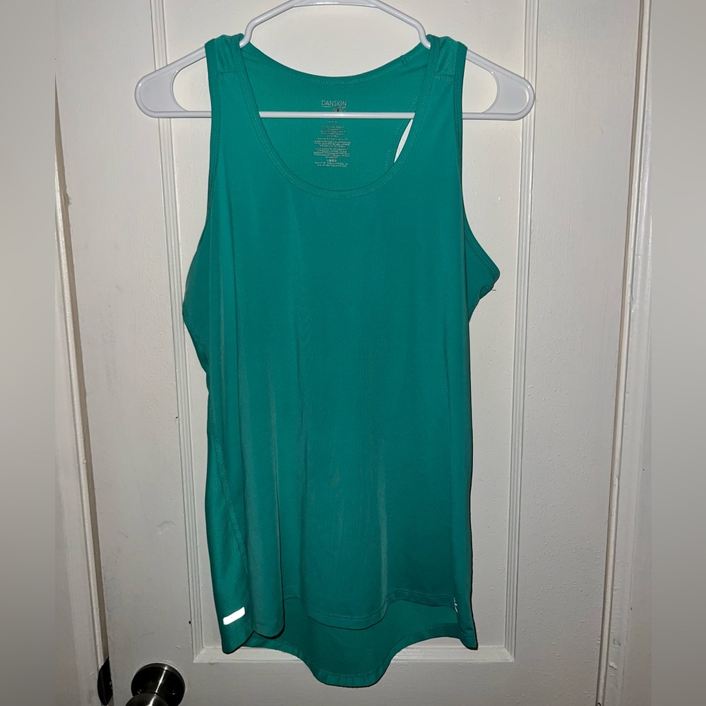 Danskin Now Sea Green Semi-Fitted Workout Tank Top. Like-new condition. Size M